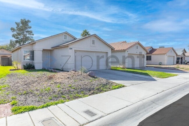 2005 Rose Coral Ave in Las Vegas, NV - Building Photo - Building Photo