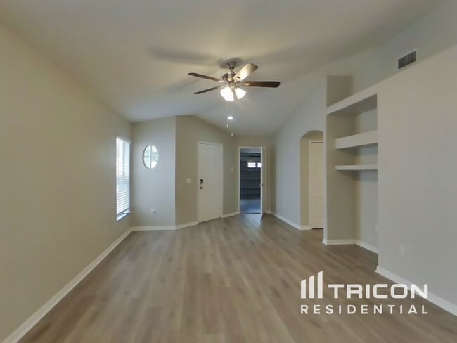 10435 Blackmore Dr in Tampa, FL - Building Photo - Building Photo