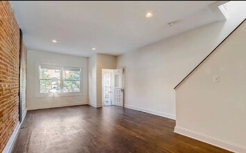 12 N Linwood Ave in Baltimore, MD - Foto de edificio - Building Photo