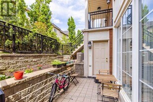 5 Everson Dr in Toronto, ON - Building Photo