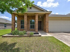 344 Outfitter Dr in Bastrop, TX - Building Photo - Building Photo