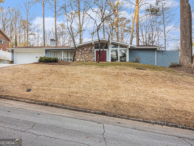 property at 3590 Cloudland Dr