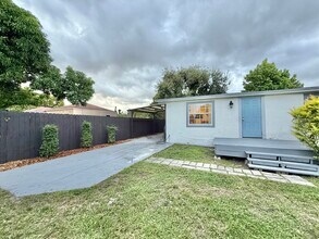 2915 NW 29th St in Miami, FL - Foto de edificio - Building Photo