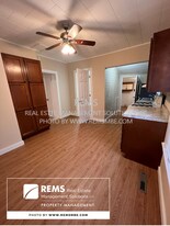 626-628 4th St in Baraboo, WI - Building Photo