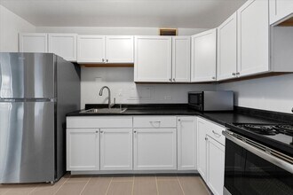 6157 N Sheridan Rd, Unit # 03C in Chicago, IL - Building Photo - Building Photo