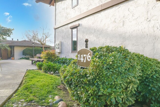 property at 1476 Cam Peral