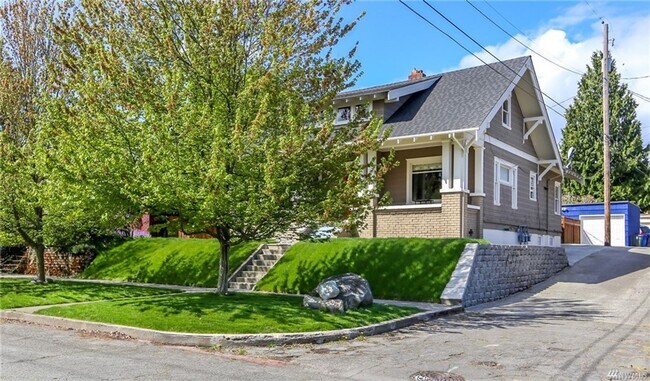 1706 N Cedar St-Unit -3 (Basement) in Tacoma, WA - Foto de edificio - Building Photo