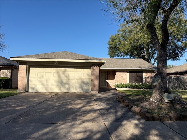 property at 12102 Hastings Green Dr