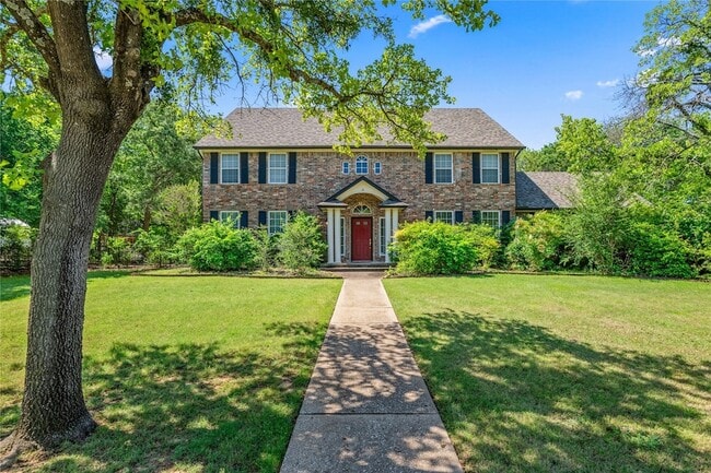 property at 150 Creekside Dr