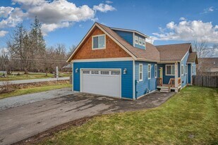 100 Rebeccas Way in Sandpoint, ID - Building Photo