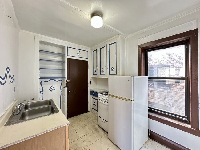 2706 N Spaulding Ave in Chicago, IL - Building Photo - Building Photo