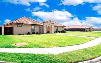 304 S Ridge Ln in San Juan, TX - Building Photo - Building Photo