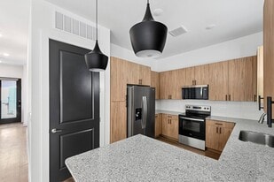 The Grove at La Frontera in Arlington, TX - Building Photo