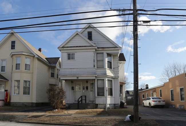 1043 Helderberg Ave in Schenectady, NY - Building Photo - Building Photo