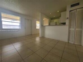 95 NE 41st St, Unit M-198 in Oakland Park, FL - Building Photo - Building Photo