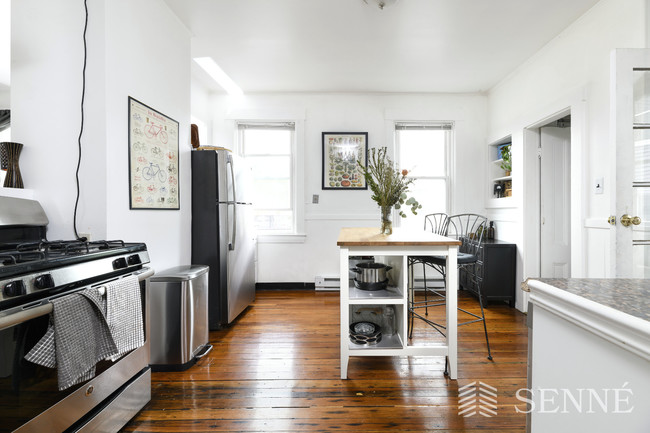 195 Hampshire St, Unit 1 in Cambridge, MA - Building Photo - Building Photo