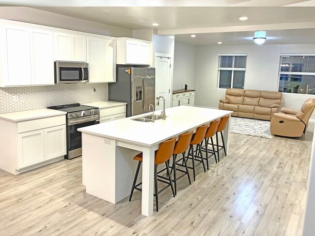 778 W Bronze Leaf Rd in American Fork, UT - Building Photo - Building Photo