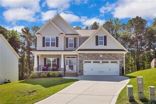 208 Walker Downs Cir in Fayetteville, NC - Building Photo