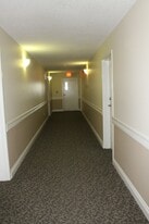 4910 50 St in Stony Plain, AB - Building Photo