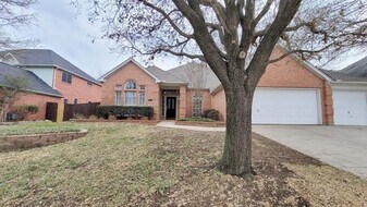2628 Crepe Myrtle Dr in Flower Mound, TX - Building Photo