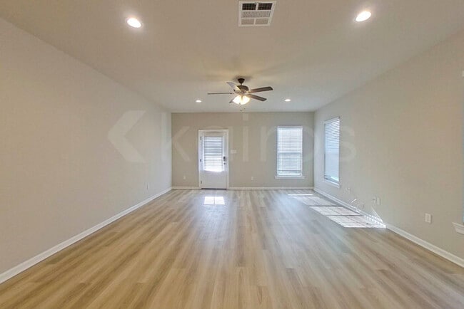 129 Haygood Pt in Sulphur, LA - Building Photo - Building Photo