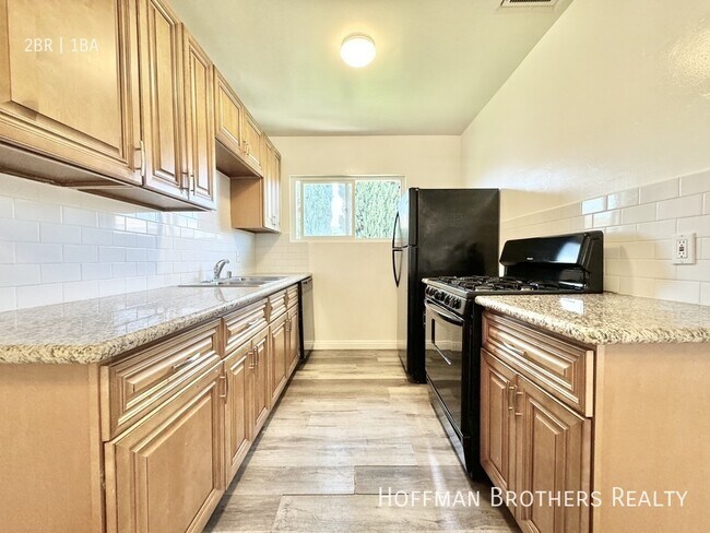 1320 Ridgeley Dr in Los Angeles, CA - Building Photo - Building Photo