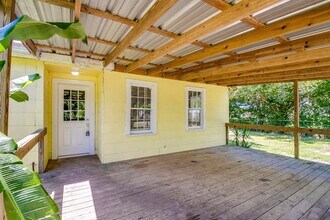 3901 McKinney Dr in La Marque, TX - Foto de edificio - Building Photo