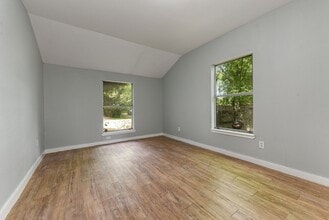 8323 Lapanto Ln in Dallas, TX - Building Photo - Building Photo