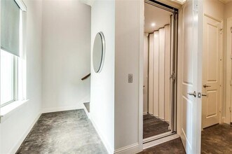 101 Decker Ct in Irving, TX - Building Photo - Building Photo