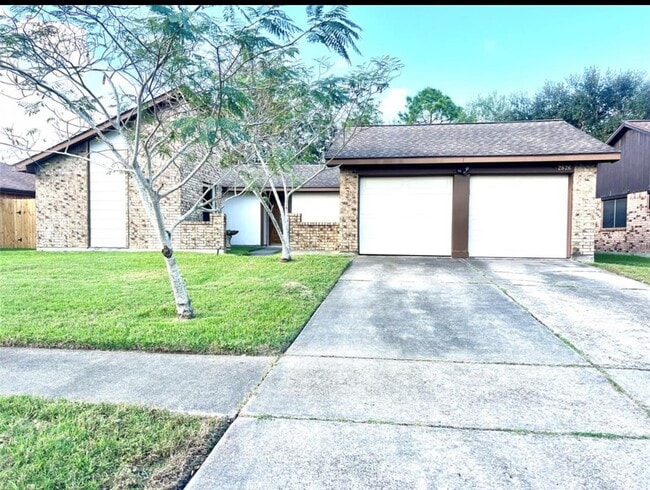 property at 2826 Pickett Dr