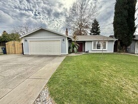 8332 Cranford Way in Citrus Heights, CA - Building Photo