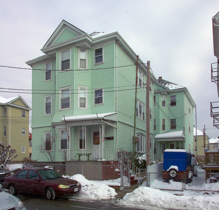 74 16th St in Fall River, MA - Building Photo