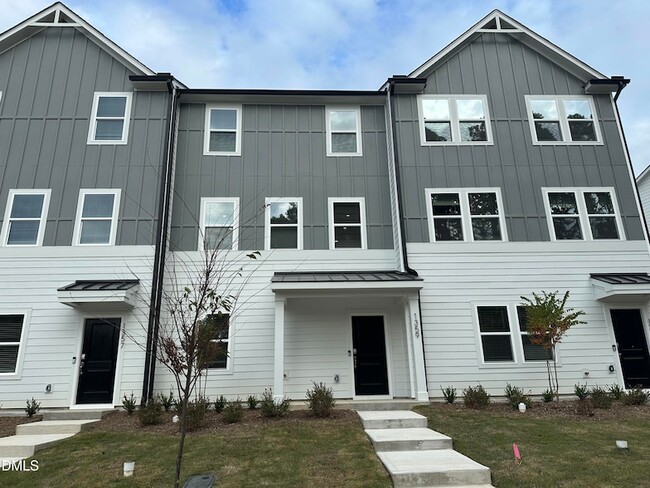property at 1359 Hasse Ave