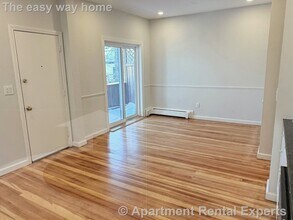 172 Putnam Ave, Unit #2 in Cambridge, MA - Foto de edificio - Building Photo