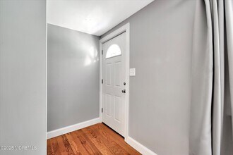 88 Dutch Lane Rd in Marlboro, NJ - Building Photo - Building Photo