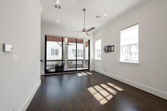 3315 Timbergrove Heights St. in Houston, TX - Foto de edificio - Building Photo