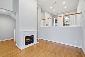 926 Camille Lane in Mountain View, CA - Building Photo - Building Photo