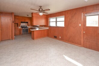 1805 Waterloo Ave in Denison, TX - Building Photo - Building Photo