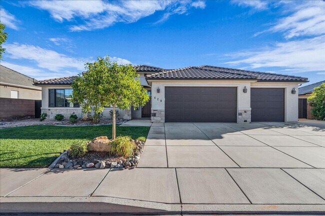 428 E Steeplechase Rd in Washington, UT - Building Photo - Building Photo