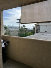 570 W Stocker St in Glendale, CA - Building Photo - Building Photo