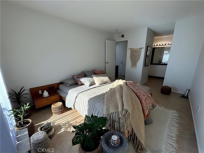 51099 Eisenhower Dr, Unit F in La Quinta, CA - Foto de edificio - Building Photo