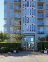 The Camelot in Surrey, BC - Building Photo - Building Photo