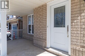 45 Springhurst Ave in Brampton, ON - Building Photo - Building Photo