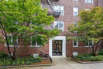 30 Monroe Pl in Brooklyn, NY - Building Photo - Building Photo