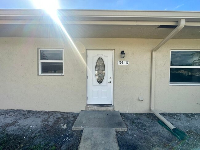 3434 State St in Lake Worth Beach, FL - Building Photo - Building Photo