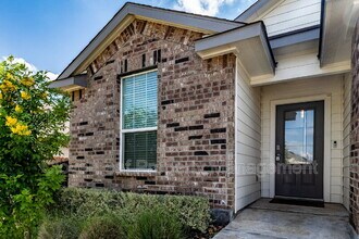 6828 Kingsley Edge in San Antonio, TX - Foto de edificio - Building Photo