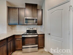 601 Lost Pond in New Braunfels, TX - Building Photo - Building Photo