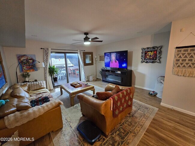 51 Queens Way in Englishtown, NJ - Building Photo - Building Photo