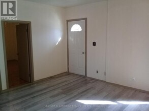 109 Union St in Prince Edward, ON - Building Photo - Building Photo