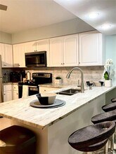 1643 NE 55th St in Fort Lauderdale, FL - Foto de edificio - Building Photo